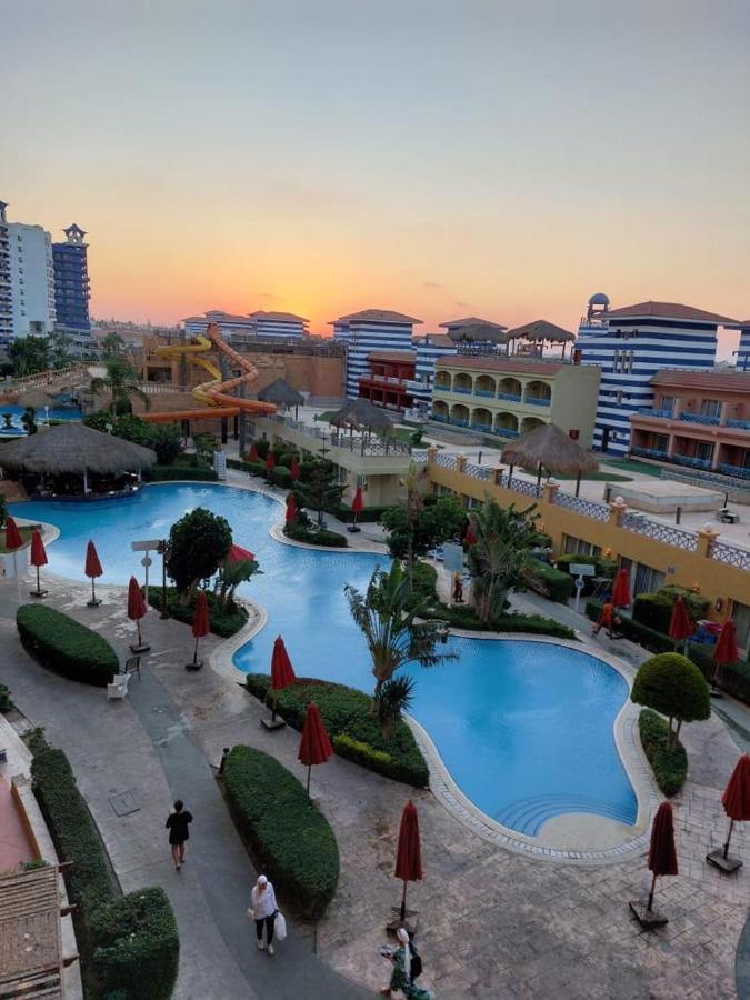 Porto Marina Resort Chalets Families Only 阿莱曼 外观 照片
