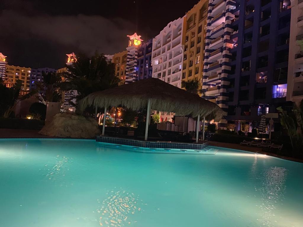 Porto Marina Resort Chalets Families Only 阿莱曼 外观 照片