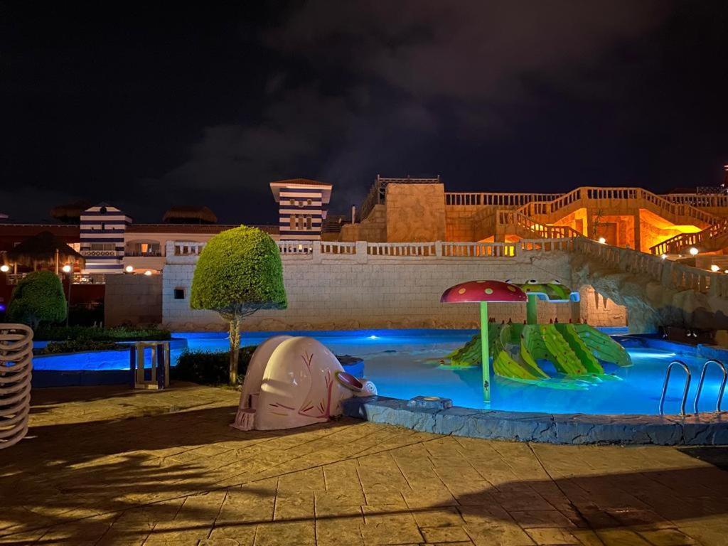 Porto Marina Resort Chalets Families Only 阿莱曼 外观 照片