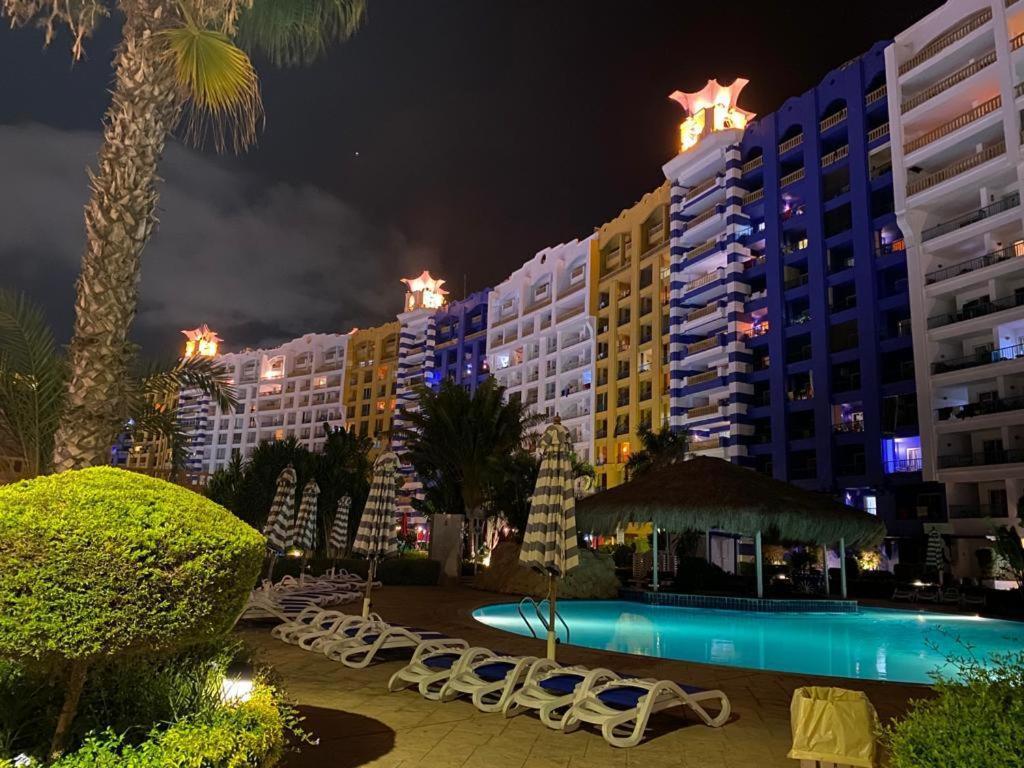 Porto Marina Resort Chalets Families Only 阿莱曼 外观 照片