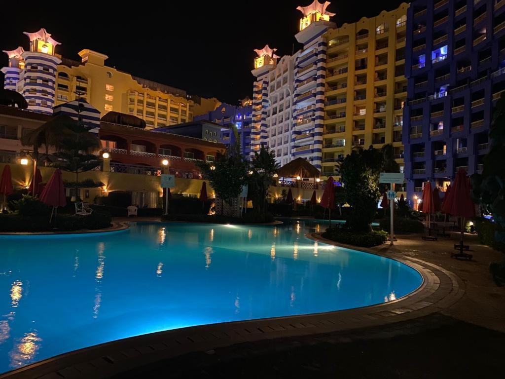 Porto Marina Resort Chalets Families Only 阿莱曼 外观 照片