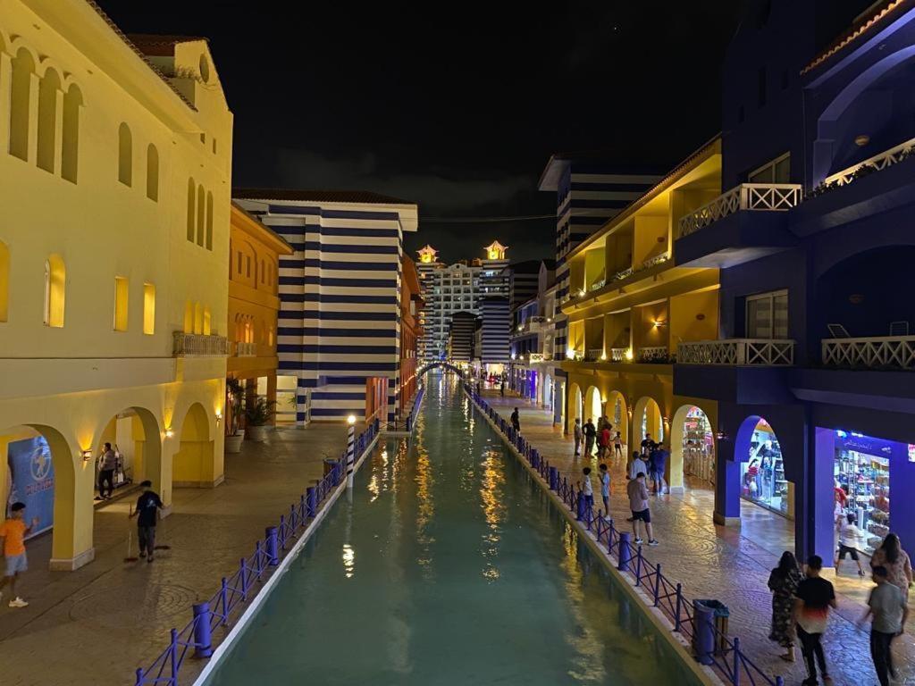 Porto Marina Resort Chalets Families Only 阿莱曼 外观 照片