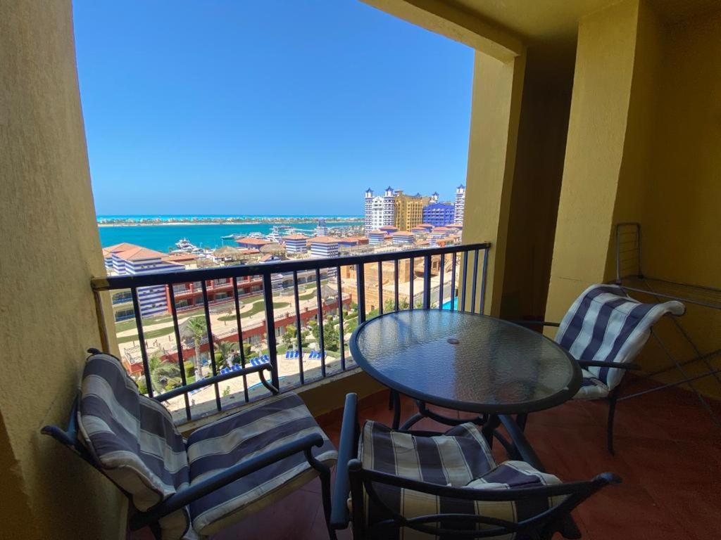 Porto Marina Resort Chalets Families Only 阿莱曼 外观 照片